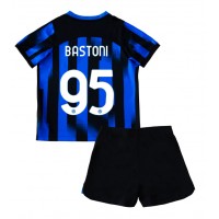 Inter Milan Alessandro Bastoni #95 Hemmatröja Barn 2023-24 Kortärmad (+ Korta byxor)